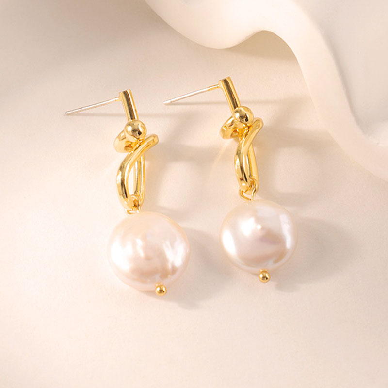 [金/METAL] Golden Wave Pearl Drop Earrings · 鮫人淚